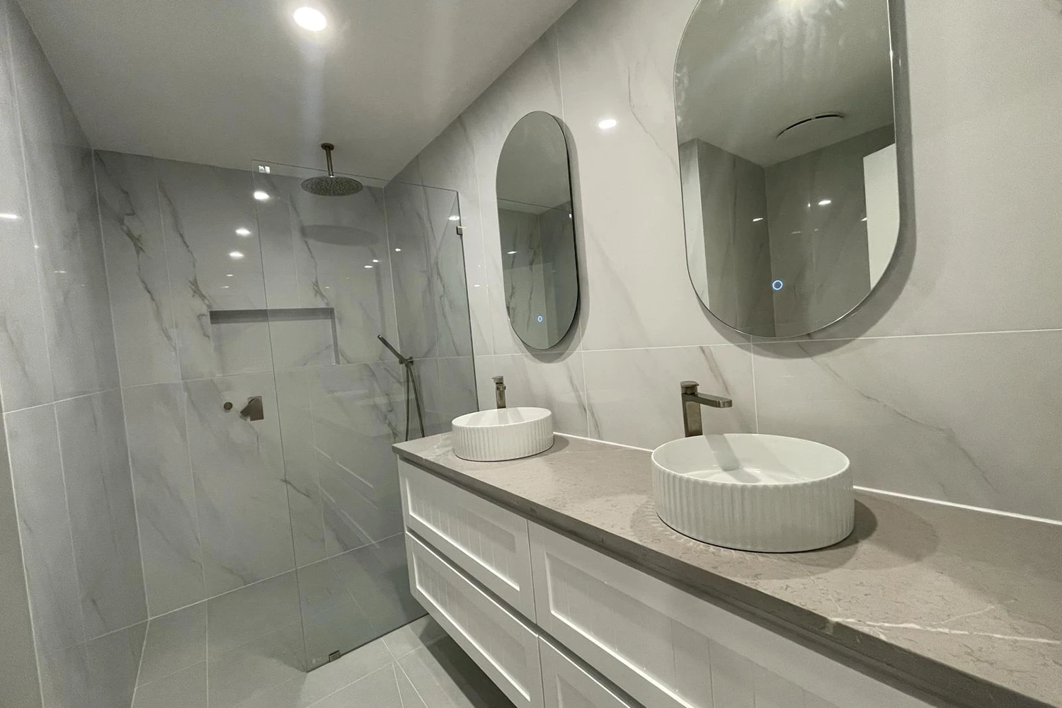 Renovated home with updated finishes at Ridgeline Way Highland Park