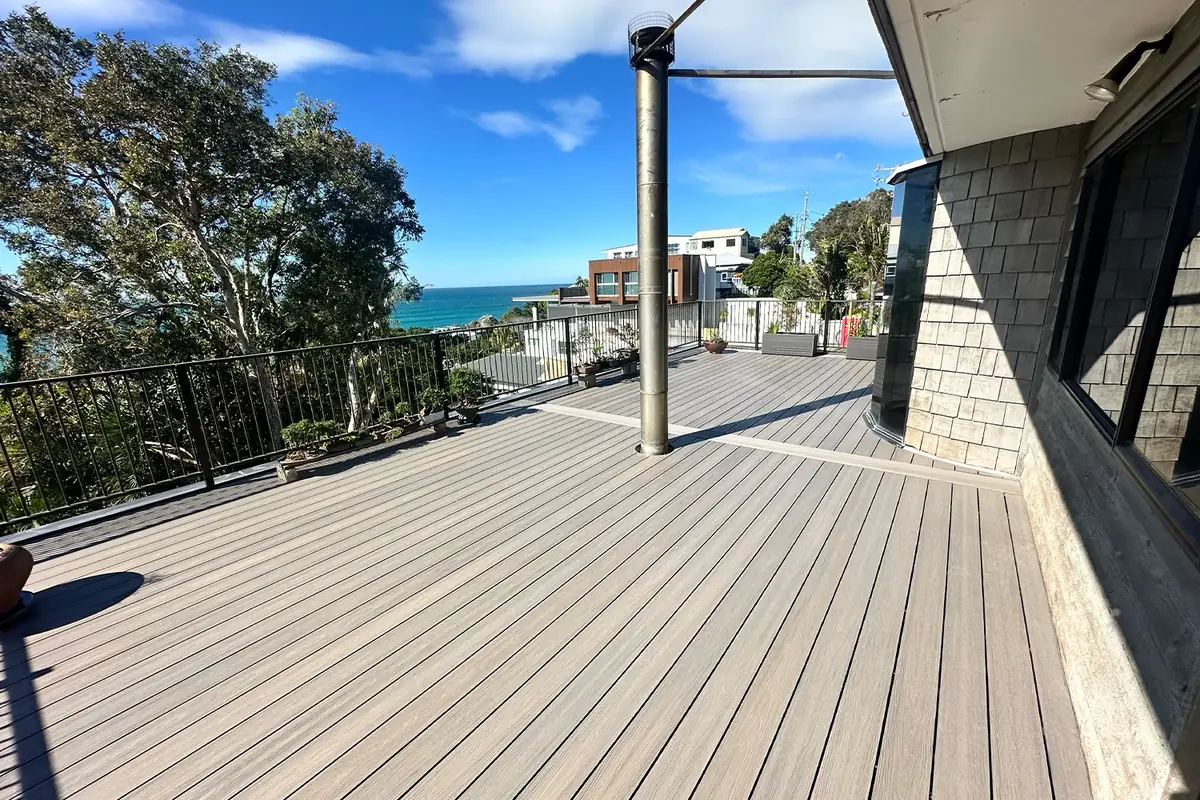 Timber deck build at Woodgee Street, Currumbin